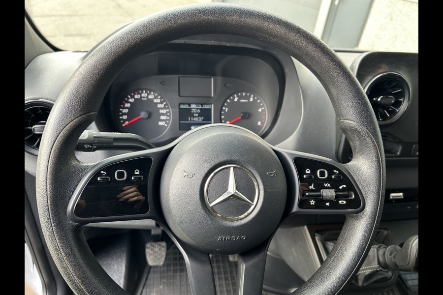 Mercedes-Benz Sprinter 317 CDI L2 H2 MBUX / Trekhaak / Camera / Parkeersensoren / Navigatie / Airco / 270 Graden achterdeuren