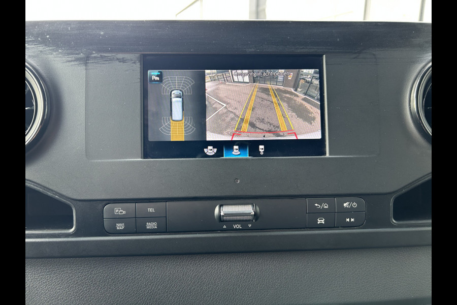 Mercedes-Benz Sprinter 317 CDI L2 H2 MBUX / Trekhaak / Camera / Parkeersensoren / Navigatie / Airco / 270 Graden achterdeuren