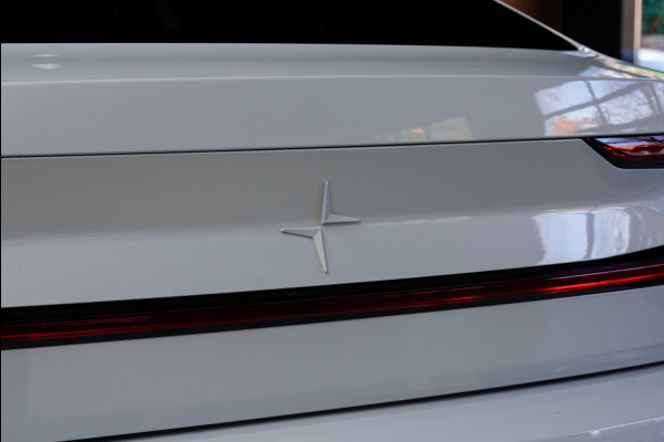 Polestar 2 Long Range Single Motor 78 kWh Pano 360 ° Pilot ACC Alcantara Stuurverwarming Memory seats Elektr. uitklapbare trekhaak Stoelverwarming voor & achter LM velgen