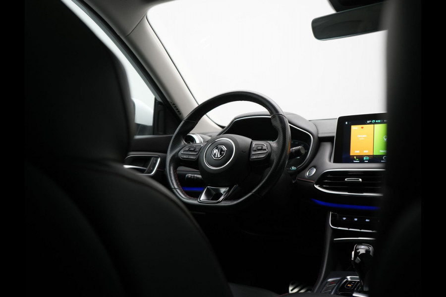 MG EHS 1.5 TGDI Luxury Plug In Hybrid 258pk PHEV | Panodak | 360 Camera | Adaptive Cruise | Lederen Sportstoelen Verwarmd | Blis | Apple Carplay | Keyless | Sfeerverlichting | Navigatie | Virtual | DAB+ |