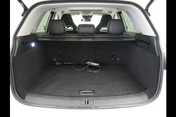 MG EHS 1.5 TGDI Luxury Plug In Hybrid 258pk PHEV | Panodak | 360 Camera | Adaptive Cruise | Lederen Sportstoelen Verwarmd | Blis | Apple Carplay | Keyless | Sfeerverlichting | Navigatie | Virtual | DAB+ |