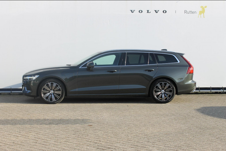 Volvo V60 T6 350PK Automaat Recharge AWD Inscription Panoramisch schuif-kanteldak / Semi elektrisch wegklapbare trekhaak / DAB+ / Apple Carplay / Lederen bekleding / 360graden camera