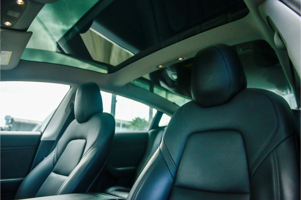 Tesla Model 3 Long Range AWD 75 kWh ** 19inch **