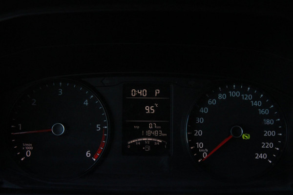 Volkswagen Transporter 2.0 TDI L1H1 Comfortline / 150PK Automaat / Klep / inrichting laadruimte