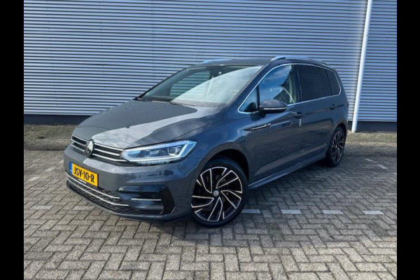 Volkswagen Touran 1.5 TSI R-Line Exclusive 7p,afn.Trekhaak,Navigatie,parkeersensoren/Camera,stoelverwarming,