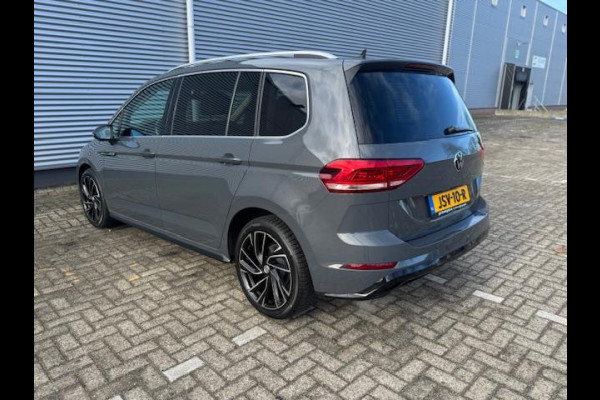 Volkswagen Touran 1.5 TSI R-Line Exclusive 7p,afn.Trekhaak,Navigatie,parkeersensoren/Camera,stoelverwarming,
