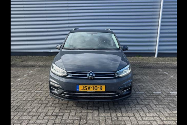 Volkswagen Touran 1.5 TSI R-Line Exclusive 7p,afn.Trekhaak,Navigatie,parkeersensoren/Camera,stoelverwarming,