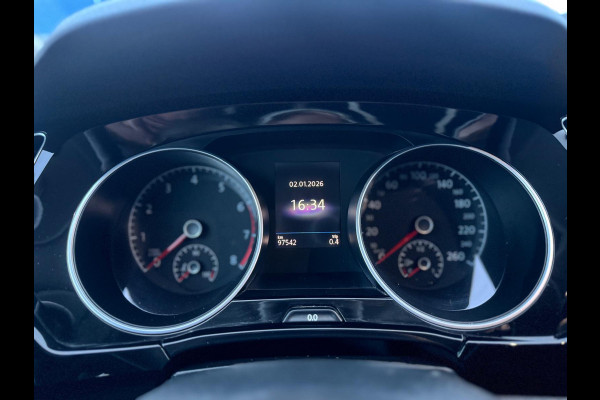 Volkswagen Touran 1.5 TSI R-Line Exclusive 7p,afn.Trekhaak,Navigatie,parkeersensoren/Camera,stoelverwarming,