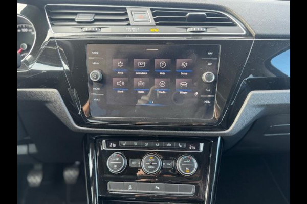 Volkswagen Touran 1.5 TSI R-Line Exclusive 7p,afn.Trekhaak,Navigatie,parkeersensoren/Camera,stoelverwarming,