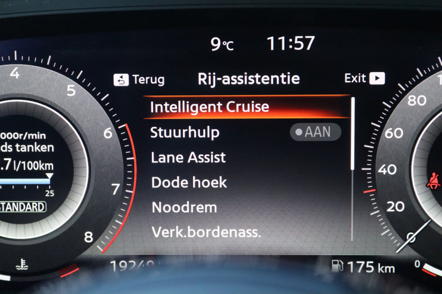 Nissan QASHQAI 1.3DIG-T MHEV 158PK Automaat N-Connecta Pano-dak/Winter-pack/Elektr.-klep/Head-Up/Adapt.-cruise