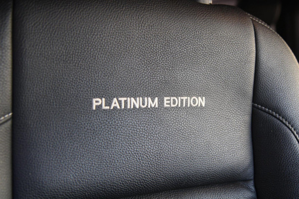 Ford Transit Custom 320 2.0 TDCI L2H1 Platinum Edition DC / Automaat 130PK / BOM VOL