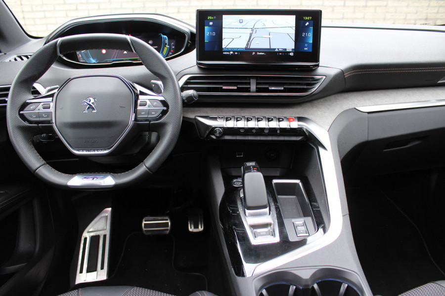 Peugeot 3008 1.6 HYbrid 225 GT | Panoramadak | All-season | BLIS | Adaptieve Cruise | Navigatie