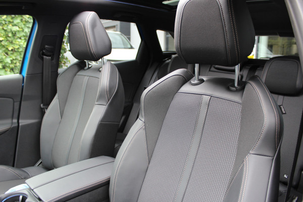 Peugeot 3008 1.6 HYbrid 225 GT | Panoramadak | All-season | BLIS | Adaptieve Cruise | Navigatie