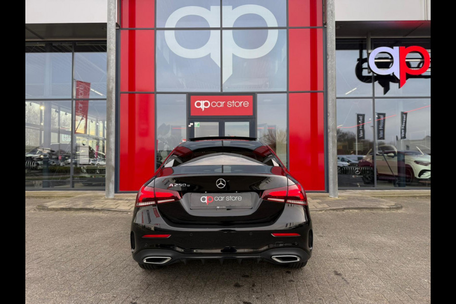 Mercedes-Benz A-Klasse 250 e AMG pakket Panorama