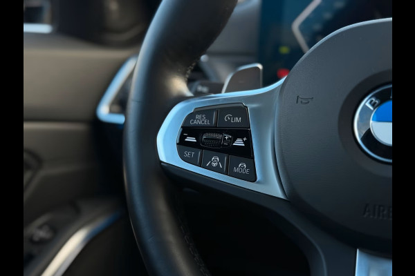 BMW 3 Serie Touring 320d xDrive M-SPORT ** LED, NAVI+, LEDER, PANORAMA, H&K SOUND, HuD, TREKH, 19-inch LMV ** 1e EIG - UNFALLFREI ** ** INFORMEER OOK NAAR ONZE AANTREKKELIJKE FINANCIAL-LEASE TARIEVEN **