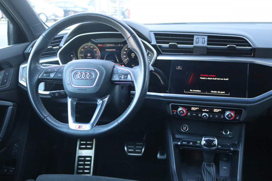 Audi Q3 Sportback 45 TFSI e PHEV Automaat S Edition Navigatie/Elektr.-trekhaak/Stoelverwarming/19-Inch/Keyfree