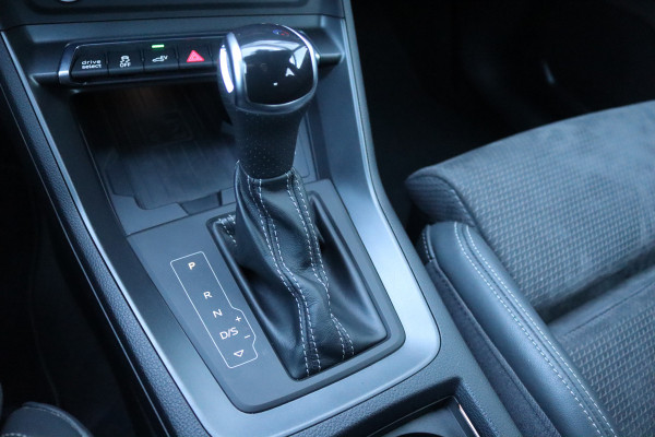 Audi Q3 Sportback 45 TFSI e PHEV Automaat S Edition Navigatie/Elektr.-trekhaak/Stoelverwarming/19-Inch/Keyfree