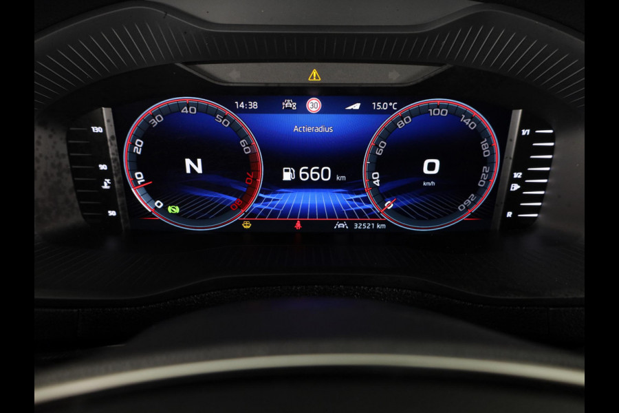 Škoda Karoq 1.5 TSI ACT Sportline Business 150pk | Parkeercamera achter | 18 inch Lichtmetalen velgen | Climatronic |