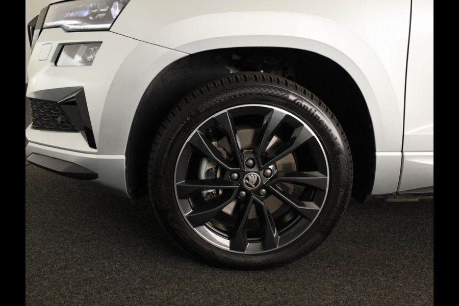 Škoda Karoq 1.5 TSI ACT Sportline Business 150pk | Parkeercamera achter | 18 inch Lichtmetalen velgen | Climatronic |