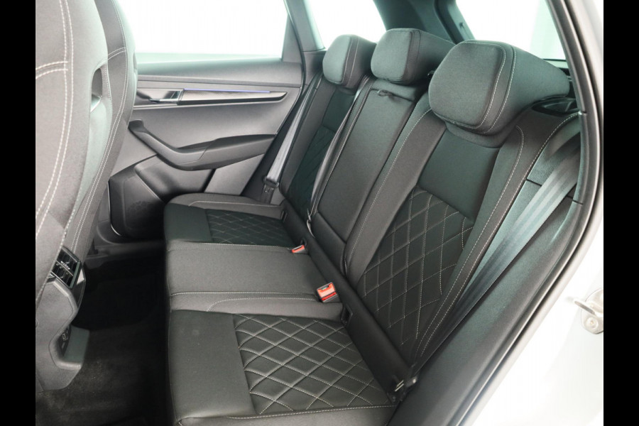 Škoda Karoq 1.5 TSI ACT Sportline Business 150pk | Parkeercamera achter | 18 inch Lichtmetalen velgen | Climatronic |