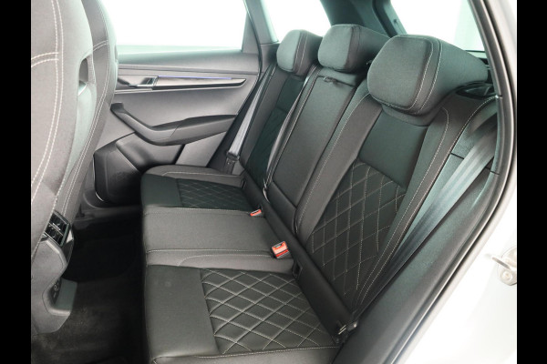 Škoda Karoq 1.5 TSI ACT Sportline Business 150pk | Parkeercamera achter | 18 inch Lichtmetalen velgen | Climatronic |