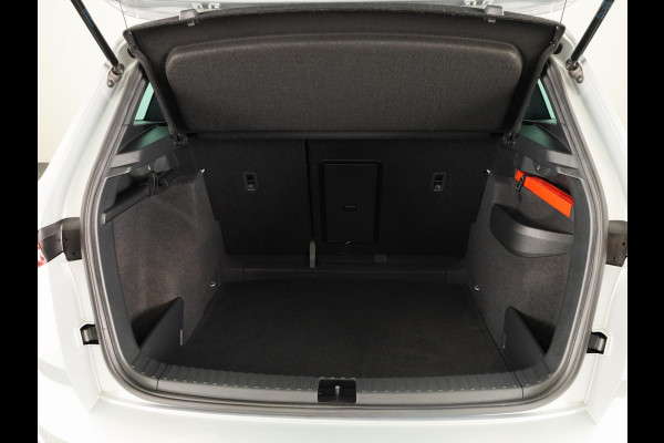 Škoda Karoq 1.5 TSI ACT Sportline Business 150pk | Parkeercamera achter | 18 inch Lichtmetalen velgen | Climatronic |