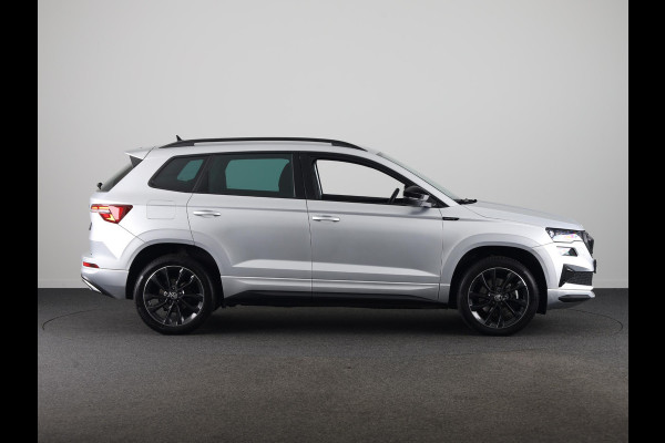 Škoda Karoq 1.5 TSI ACT Sportline Business 150pk | Parkeercamera achter | 18 inch Lichtmetalen velgen | Climatronic |
