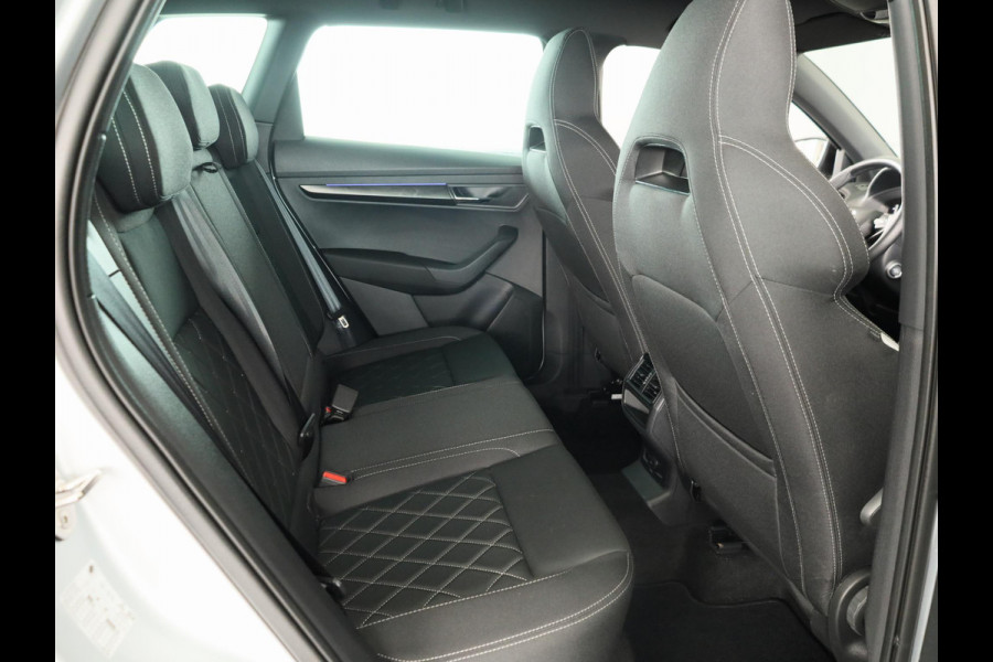 Škoda Karoq 1.5 TSI ACT Sportline Business 150pk | Parkeercamera achter | 18 inch Lichtmetalen velgen | Climatronic |