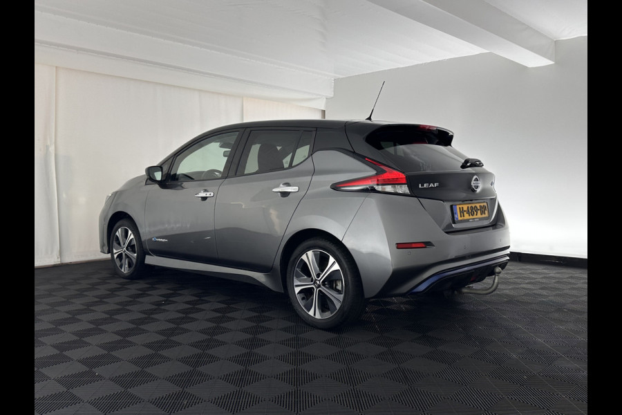 Nissan Leaf e+ Tekna 62 kWh {SOH-93%} (INCL.BTW) Aut.*LEATHER-MICROFIBRE | FULL-LED | ADAPTIVE-CRUISE | BOSE-AUDIO | TOP-VIEW | DAB | KEYLESS | NAVI-FULLMAP | DAB | HEATED-COMFORTSEATS | BLIND-SPOT | PRIVACY-GLASS | 17''ALU*