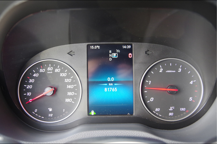 Mercedes-Benz Sprinter 319 3.0 CDI V6 L2H1 3-ZITS, AUT. LED, 3.5T TREKHAAK, MBUX 10'', CAMERA, CRUISE, NAVI, CLIMA, PARKEERSENSOREN