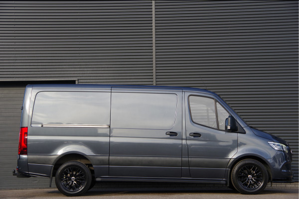 Mercedes-Benz Sprinter 319 3.0 CDI V6 L2H1 3-ZITS, AUT. LED, 3.5T TREKHAAK, MBUX 10'', CAMERA, CRUISE, NAVI, CLIMA, PARKEERSENSOREN