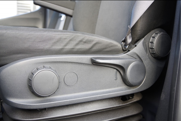 Mercedes-Benz Sprinter 319 3.0 CDI V6 L2H1 3-ZITS, AUT. LED, 3.5T TREKHAAK, MBUX 10'', CAMERA, CRUISE, NAVI, CLIMA, PARKEERSENSOREN