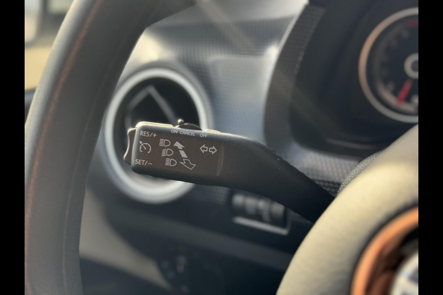 Volkswagen up! 1.0 | Executive + Winter pakket | Stoelverw., DAB, Camera, Airco, Cruise | Dealeronderhouden |