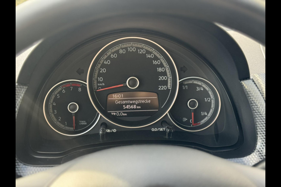 Volkswagen up! 1.0 | Executive + Winter pakket | Stoelverw., DAB, Camera, Airco, Cruise | Dealeronderhouden |