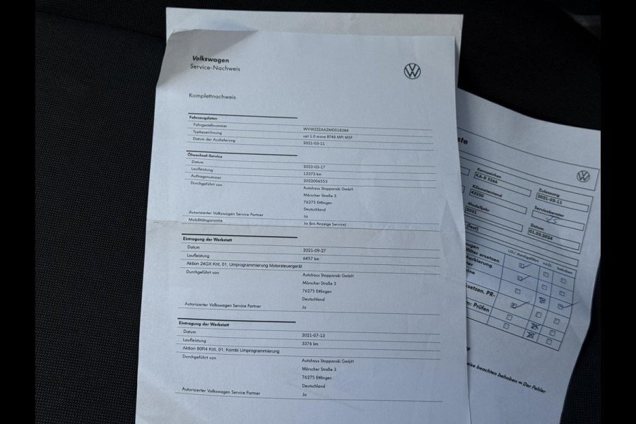 Volkswagen up! 1.0 | Executive + Winter pakket | Stoelverw., DAB, Camera, Airco, Cruise | Dealeronderhouden |