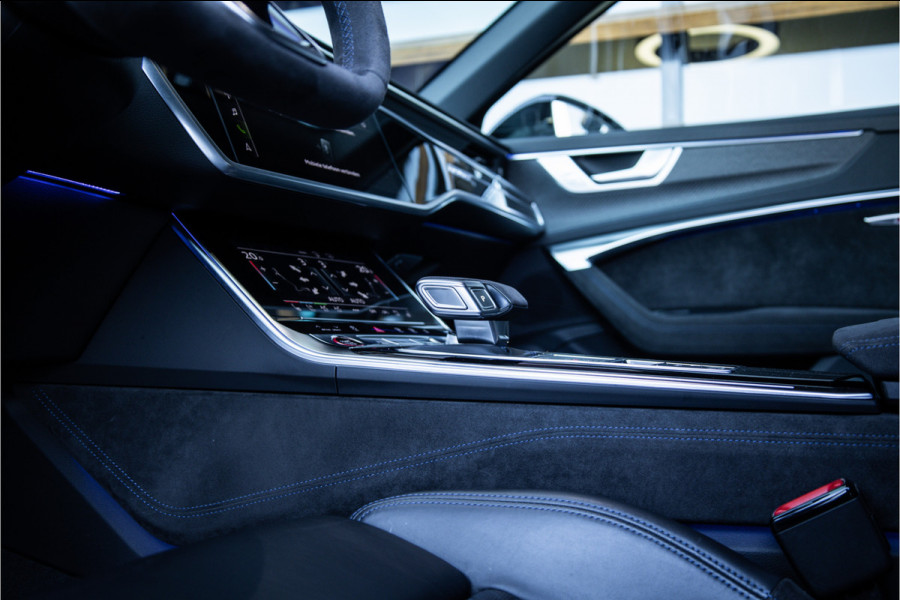 Audi RS6 C8 Avant 4.0 TFSI Quattro 740PK - RS Dynamic+ | 25jahre | Akrapovic | Keramisch | 3D Camera