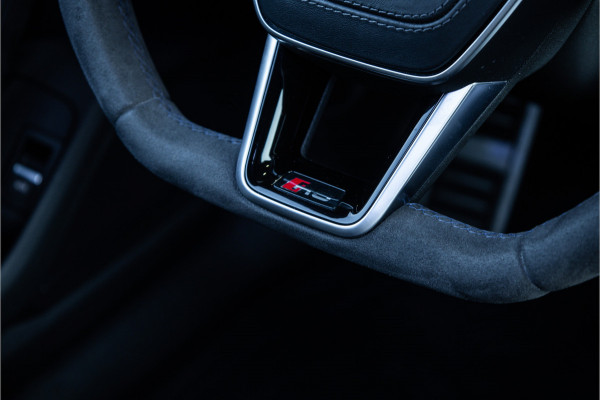 Audi RS6 C8 Avant 4.0 TFSI Quattro 740PK - RS Dynamic+ | 25jahre | Akrapovic | Keramisch | 3D Camera