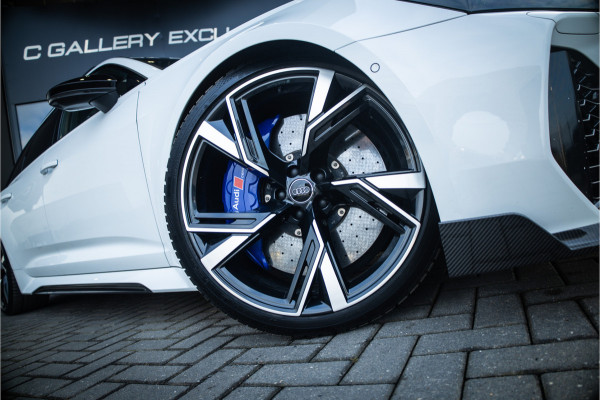 Audi RS6 C8 Avant 4.0 TFSI Quattro 740PK - RS Dynamic+ | 25jahre | Akrapovic | Keramisch | 3D Camera