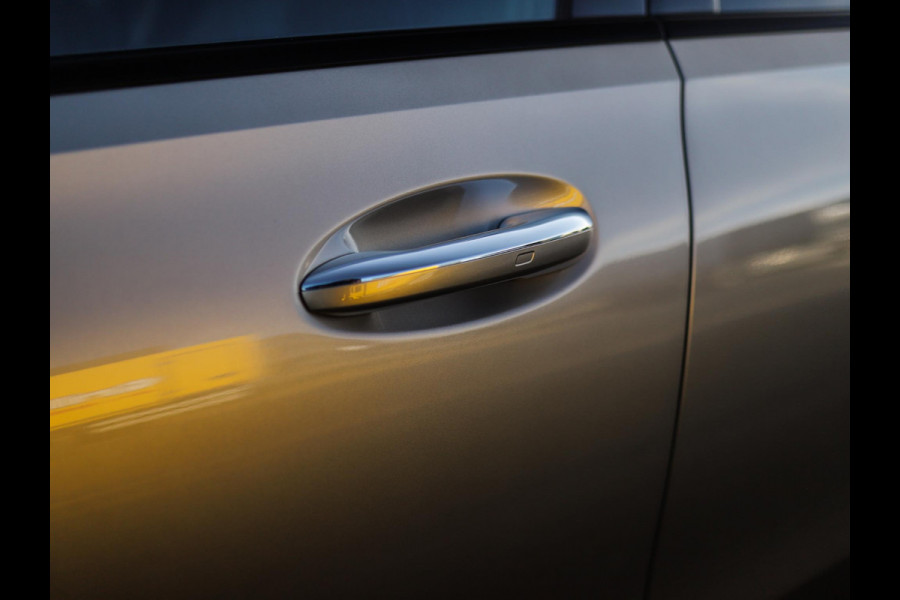 Mercedes-Benz C-Klasse Estate 300 e Business Solution AMG | Massage | Leder | Camera | Pano | Burmester