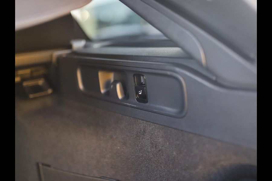 Mercedes-Benz C-Klasse Estate 300 e Business Solution AMG | Massage | Leder | Camera | Pano | Burmester