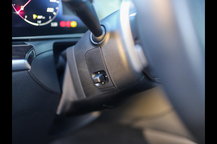 Mercedes-Benz C-Klasse Estate 300 e Business Solution AMG | Massage | Leder | Camera | Pano | Burmester