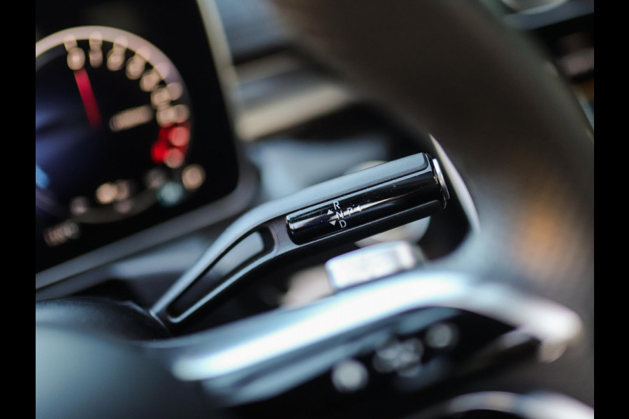 Mercedes-Benz C-Klasse Estate 300 e Business Solution AMG | Massage | Leder | Camera | Pano | Burmester