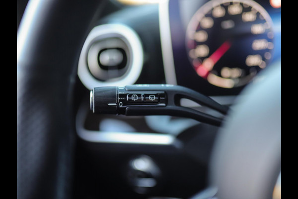 Mercedes-Benz C-Klasse Estate 300 e Business Solution AMG | Massage | Leder | Camera | Pano | Burmester