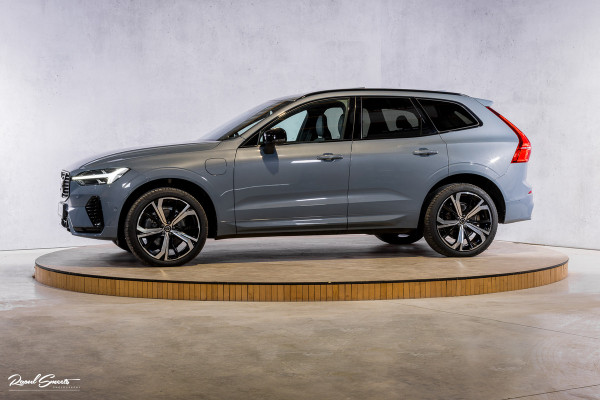 Volvo XC60 2.0 T8 Plug-in hybrid AWD Ultimate Dark | Bowers&Wilkins | Panorama dak | Adaptieve cruise | Zwenkbare trekhaak |