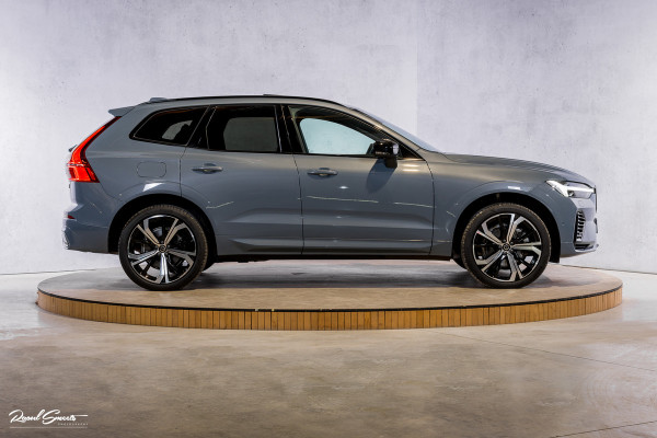 Volvo XC60 2.0 T8 Plug-in hybrid AWD Ultimate Dark | Bowers&Wilkins | Panorama dak | Adaptieve cruise | Zwenkbare trekhaak |