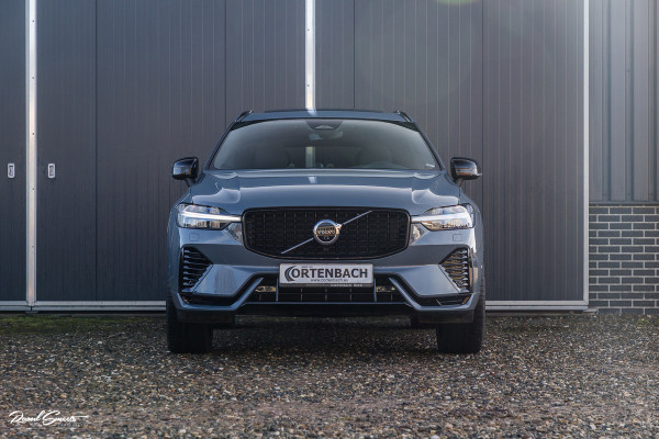 Volvo XC60 2.0 T8 Plug-in hybrid AWD Ultimate Dark | Bowers&Wilkins | Panorama dak | Adaptieve cruise | Zwenkbare trekhaak |