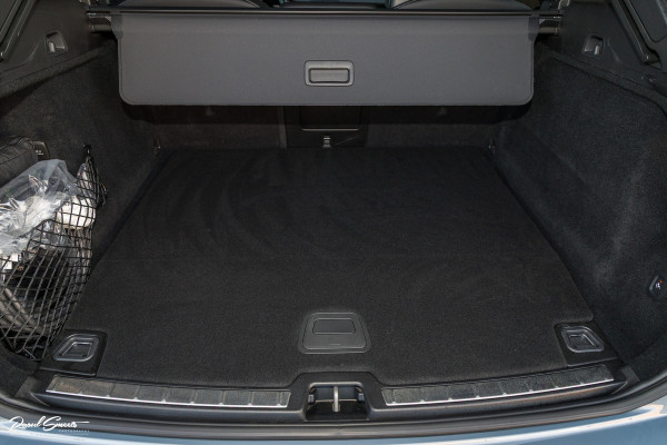 Volvo XC60 2.0 T8 Plug-in hybrid AWD Ultimate Dark | Bowers&Wilkins | Panorama dak | Adaptieve cruise | Zwenkbare trekhaak |