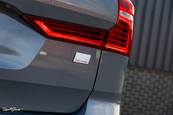 Volvo XC60 2.0 T8 Plug-in hybrid AWD Ultimate Dark | Bowers&Wilkins | Panorama dak | Adaptieve cruise | Zwenkbare trekhaak |