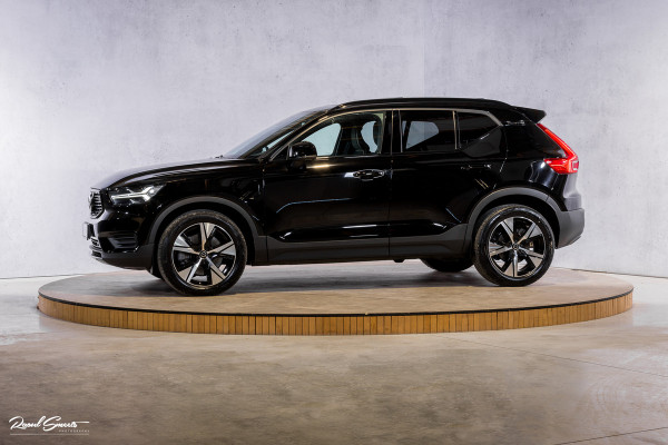 Volvo XC40 1.5 T4 Recharge R-Design | Adaptieve cruise | Panorama dak | 360 Camera |