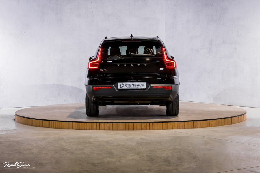 Volvo XC40 1.5 T4 Recharge R-Design | Adaptieve cruise | Panorama dak | 360 Camera |
